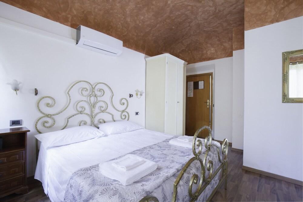 Piccolo Hotel Con Access Ztl !!! Nel Centro Storico Di Firenze !!! Luaran gambar