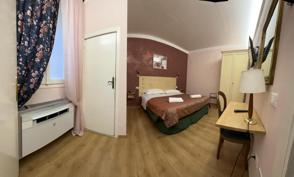 Piccolo Hotel Con Access Ztl !!! Nel Centro Storico Di Firenze !!! Luaran gambar