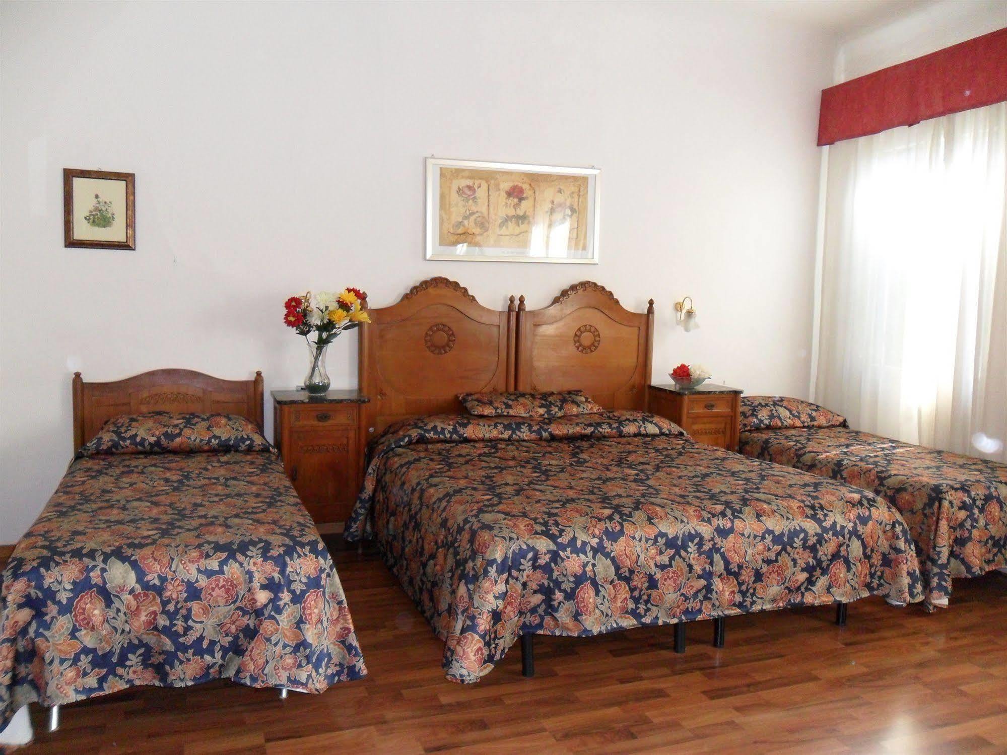 Piccolo Hotel Con Access Ztl !!! Nel Centro Storico Di Firenze !!! Luaran gambar