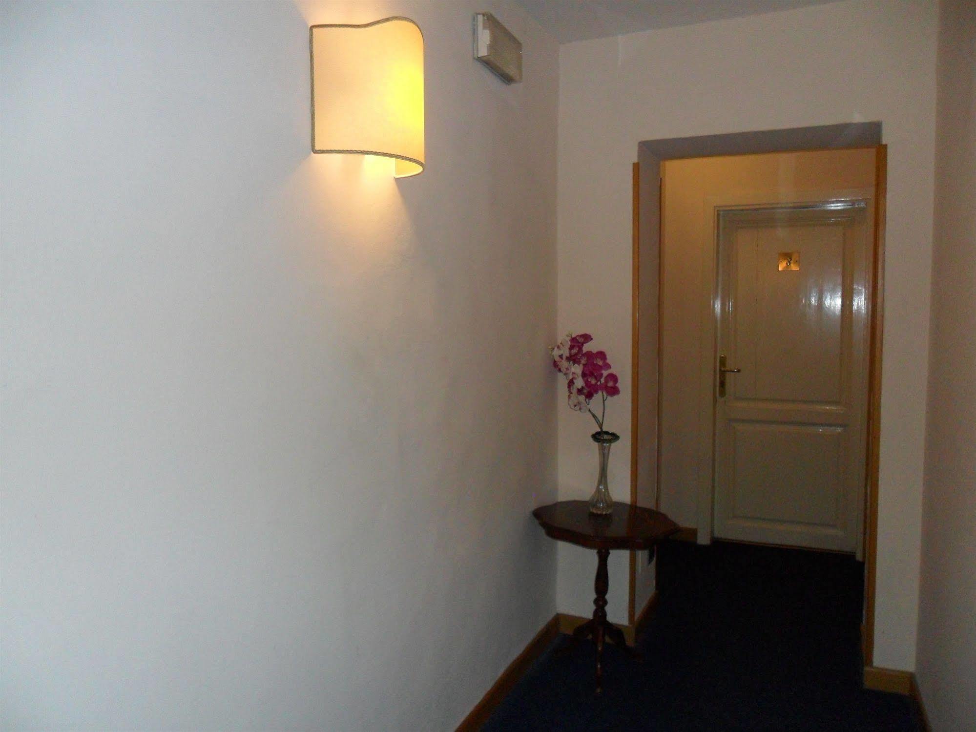 Piccolo Hotel Con Access Ztl !!! Nel Centro Storico Di Firenze !!! Luaran gambar